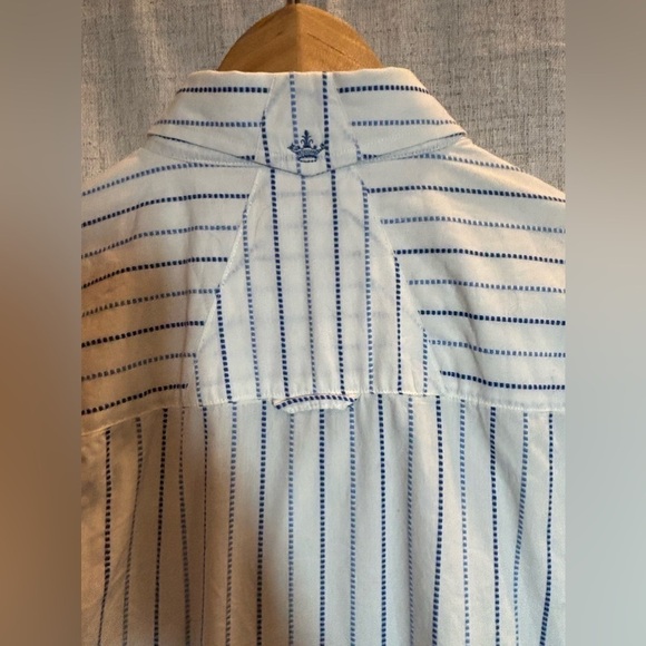 ENGLISH LAUNDRY long sleeve blue white stripe floral KNIGHTS SHIELD shirt. Large - Picture 6 of 16